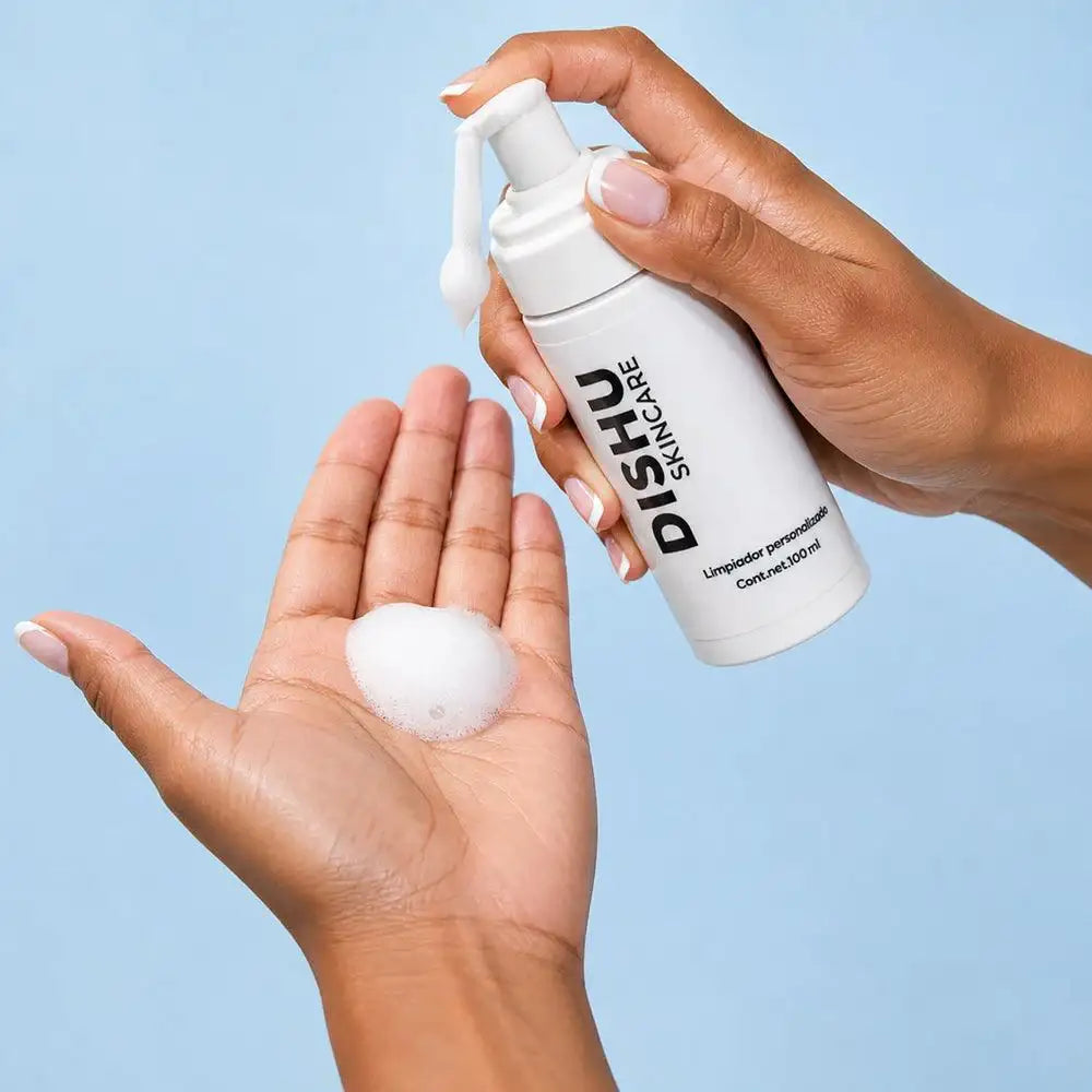Limpiador personalizado Dishu con espuma suave para piel sensible, ideal en rutina de skincare